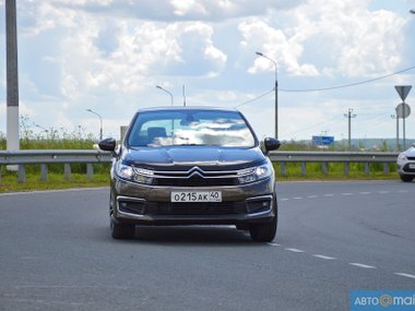 slide image for gallery: 22315 | Обновлённый седан Citroen C4 заметили в России