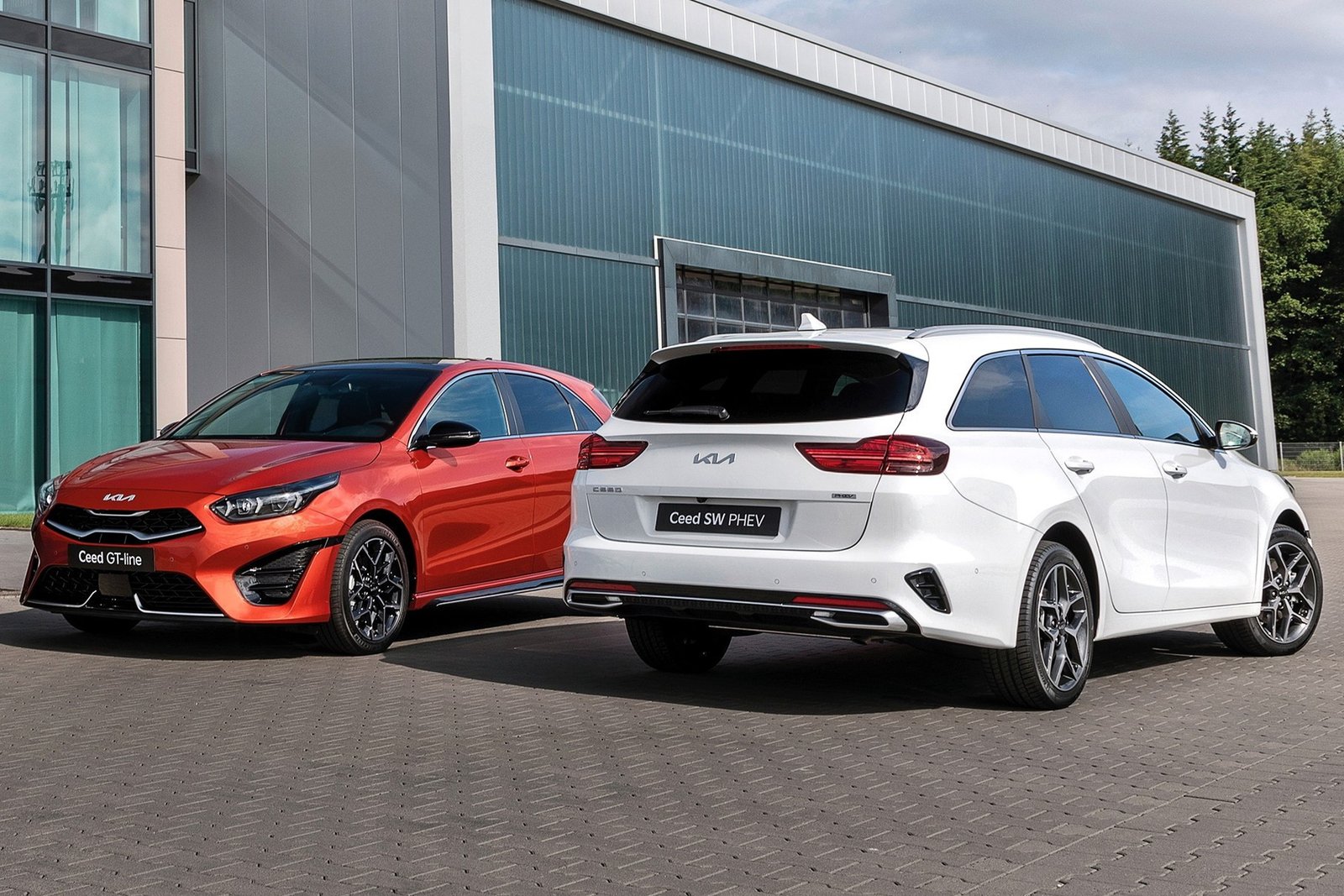 Kia избавится от популярной модели, которая выпускалась в России Kia избавится от популярной модели, которая выпускалась в России