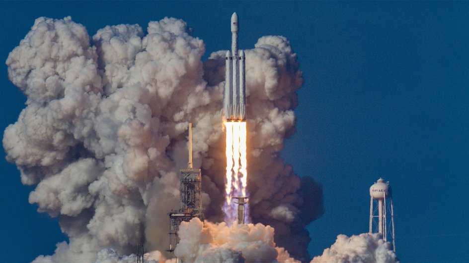 взлет ракеты SpaceX Falcon Heavy взлет ракеты SpaceX Falcon Heavy
