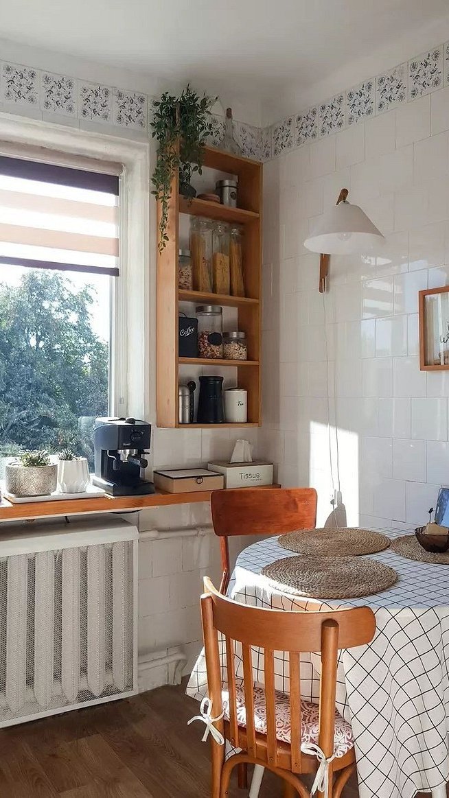 Никаких стереотипов: 7 кухонных столов со стильными скатертями