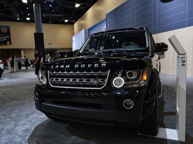 Slide image for gallery: 12275 | Land Rover Discovery