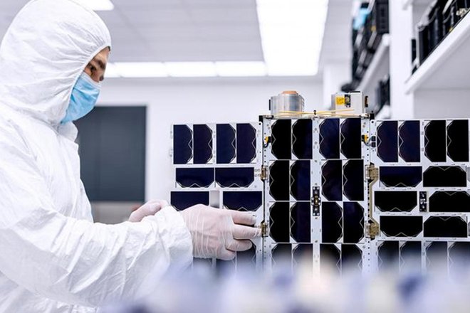 Сборка 8U CubeSat Сборка 8U CubeSat