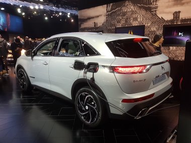 slide image for gallery: 23789 | DS 7 Crossback