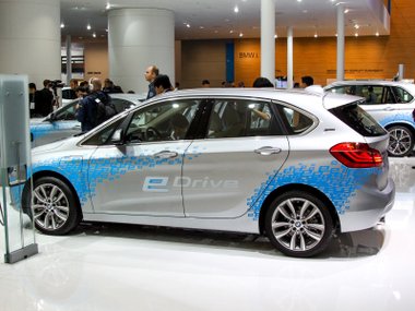 slide image for gallery: 17844 | BMW 225xe Active Tourer