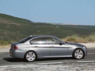 slide image for gallery: 25153 | BMW 3