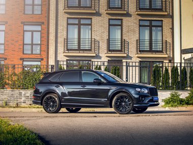 slide image for gallery: 28605 | Bentley Bentayga