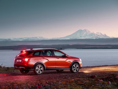 slide image for gallery: 25293 | Lada Vesta