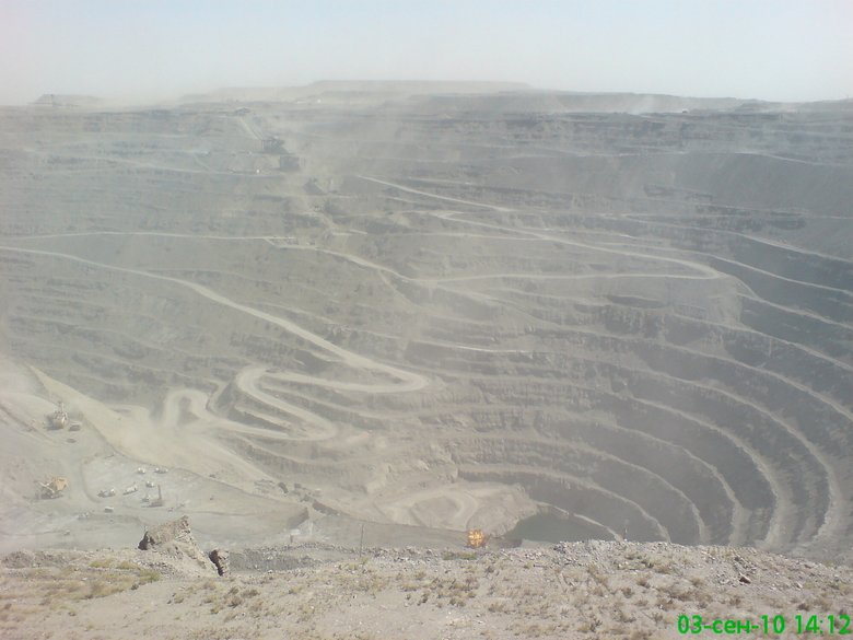 Крупнейшее в мире месторождение золота «Мурунтау» в Узбекистане. Фото:  wikimedia / Carpodacus / CC BY-SA 4.0