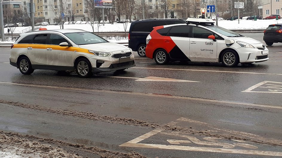Беспилотные автомобили иллюстрация Беспилотные автомобили иллюстрация