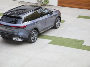 slide image for gallery: 28301 | Infiniti QX60