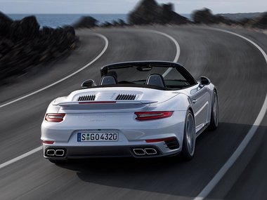 slide image for gallery: 19138 | Porsche 911 Turbo и 911 Turbo S