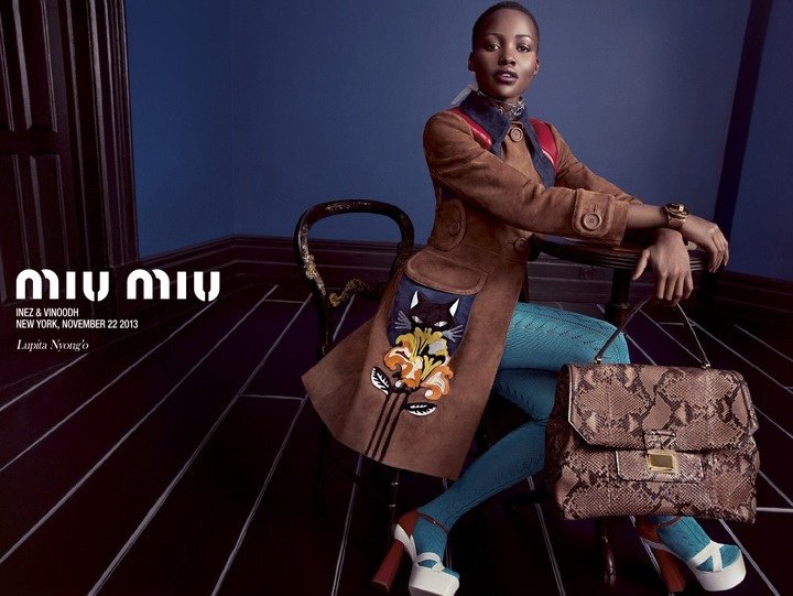 Люпита Нионго в рекламной кампании Miu Miu