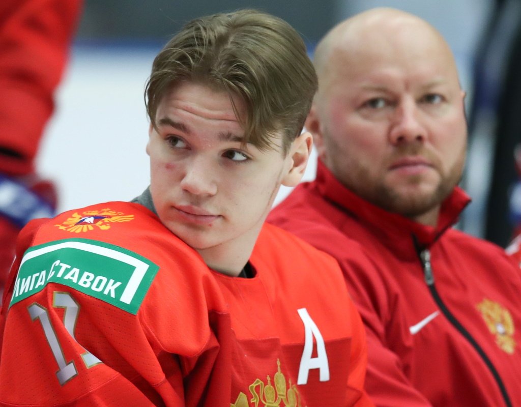 19-летний хоккеист «Ванкувера» Василий Подколзин женился