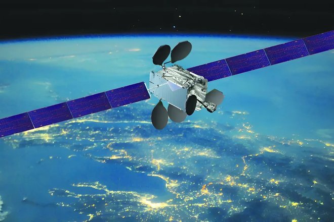 Спутник Intelsat 33e