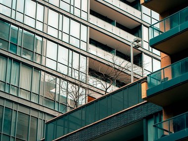 Балкон и лоджия: какие табу есть в их обустройстве