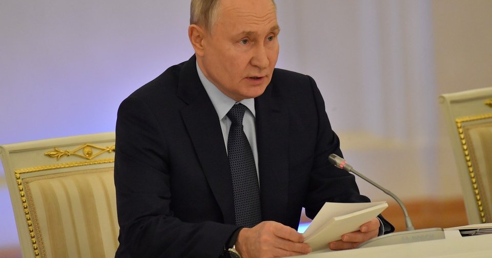 Путин поддержал идею обязательного ЕГЭ по истории для некоторых специальностей