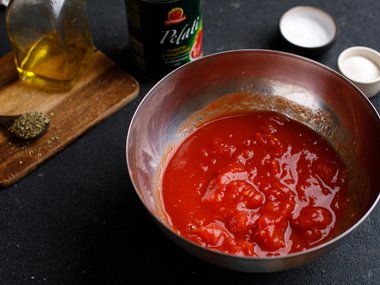 Slide image for gallery: 9542 | Рецепт горячего томатного супа