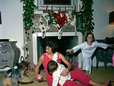 Slide image for gallery: 15698 | Жаклин Кеннеди, Рождество на вилле Кеннеди в Палм-Бич, Флорида, 1962 г. | Фото: legion-media.ru