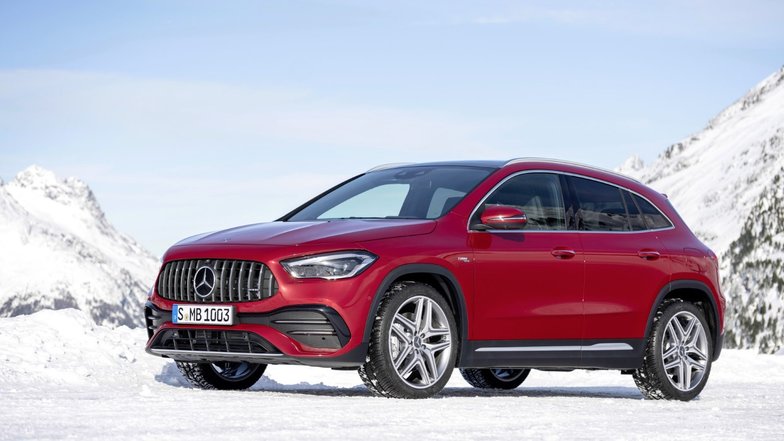 slide image for gallery: 25446 | Mercedes-Benz GLA