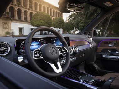 slide image for gallery: 25372 | Салон Mercedes GLB