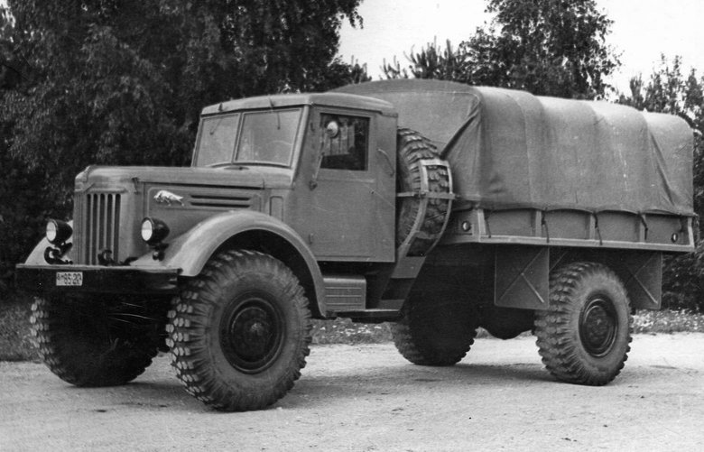 Полноприводный МАЗ-502 поставляли, в основном, в армию