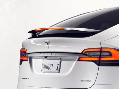 slide image for gallery: 18172 | Tesla Model X