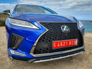 slide image for gallery: 25149 | Lexus RX
