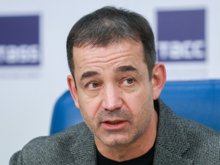 Дмитрий Певцов