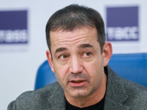 Дмитрий Певцов