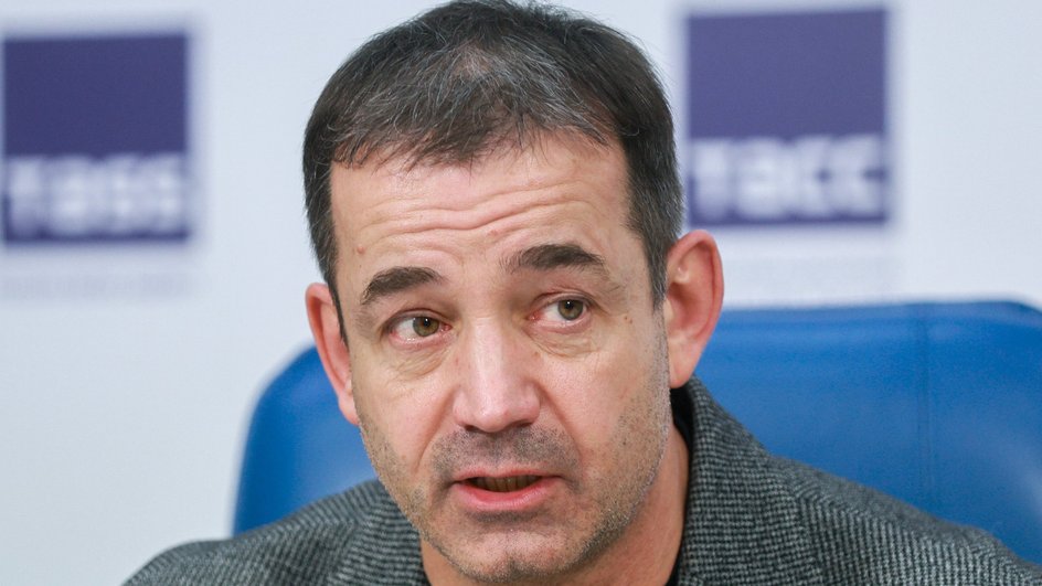 Дмитрий Певцов