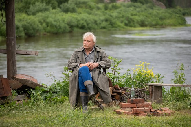 Евгений Цыганов на съемках фильма «Батя 2. Дед»