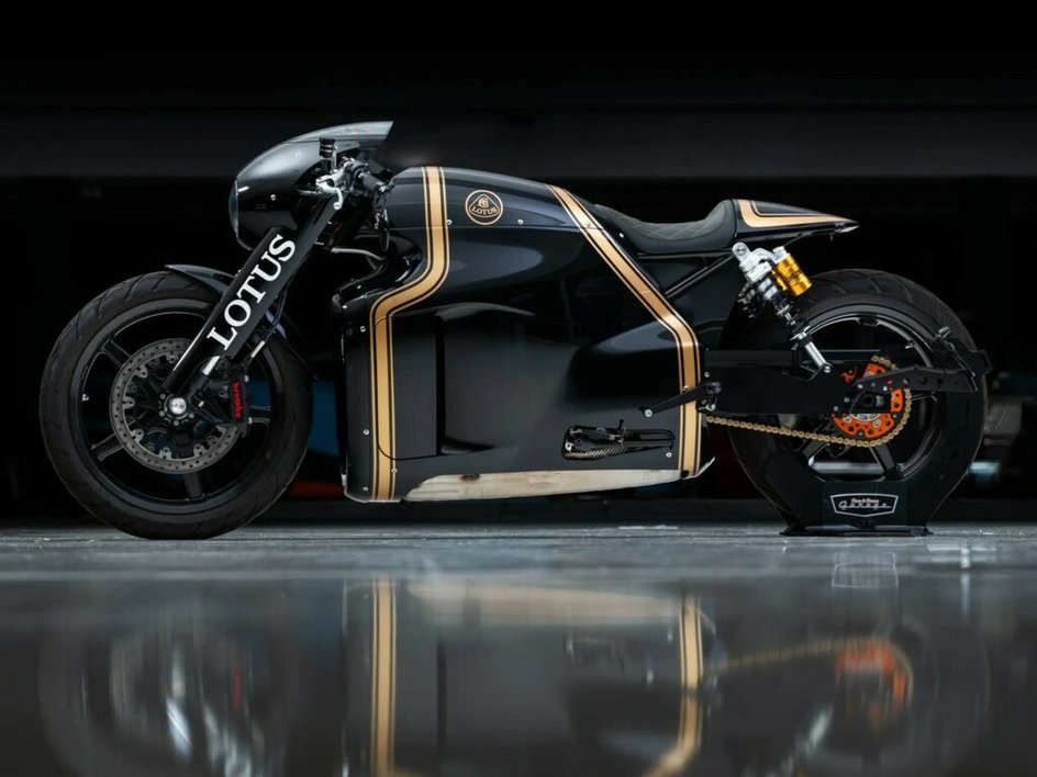 Lotus C-01