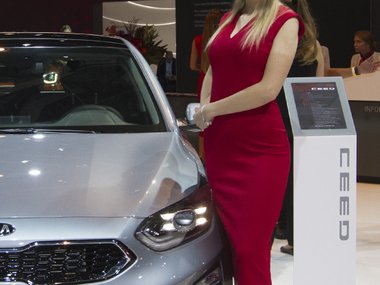 slide image for gallery: 23721 | Девушки Московского автосалона