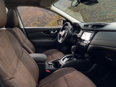 slide image for gallery: 26726 | Nissan Qashqai салон