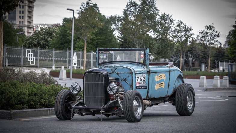 slide image for gallery: 26141 | Hot Rod 09