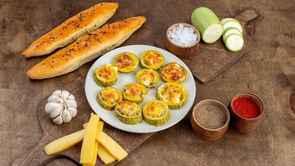 Кабачки в кляре, запеченные в духовке. 
