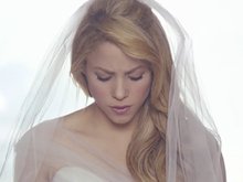 Шакира в клипе на песню Empire