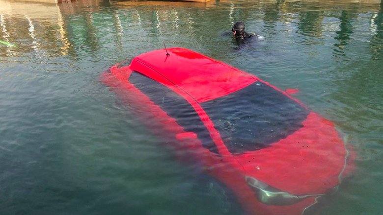 В мае 2016 года 23-летняя жительница Канады следовала инструкциям GPS-навигатора и приехала прямо в озеро. Фото: o2