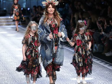 Блогер Саша Спилберг стала моделью на показе Dolce \u0026 Gabbana