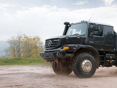slide image for gallery: 27024 | Mercedes-Benz Zetros