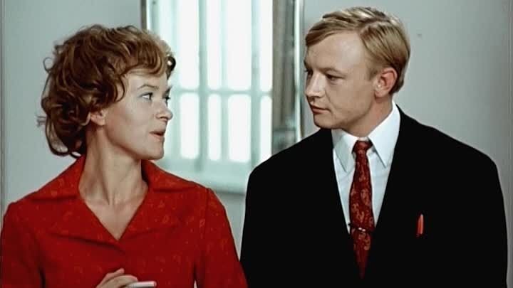 Валентина Талызина и Михаил Кононов в фильме «Большая перемена» Валентина Талызина и Михаил Кононов в фильме «Большая перемена»