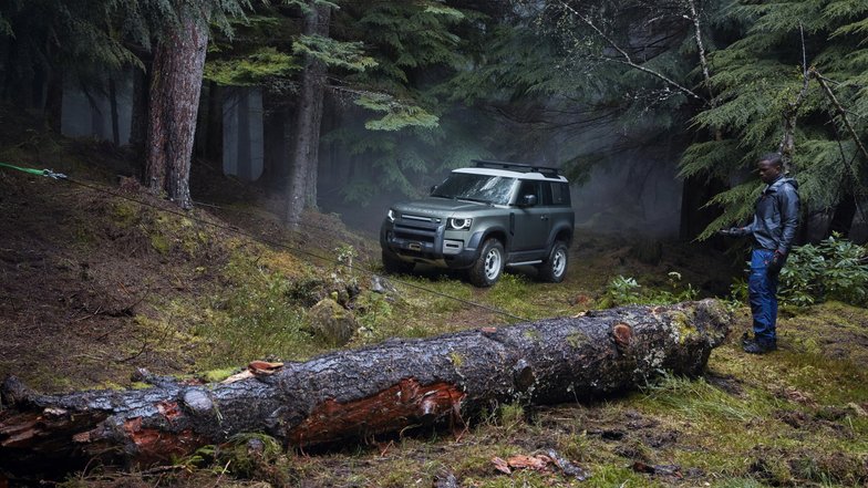 slide image for gallery: 24988 | Land Rover Defender