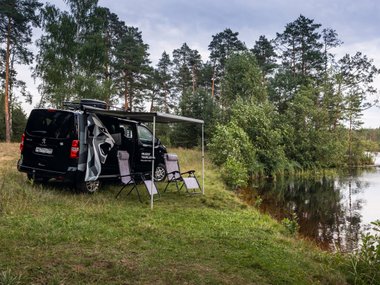 slide image for gallery: 28453 | Peugeot Traveller