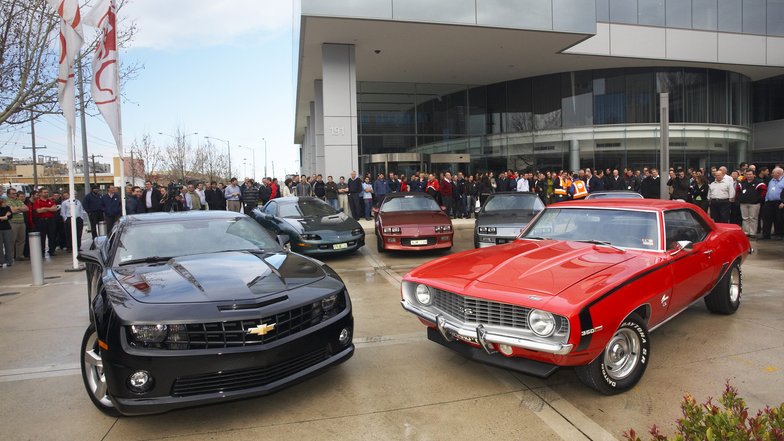 slide image for gallery: 2711 | Chevrolet Camaro. История модели