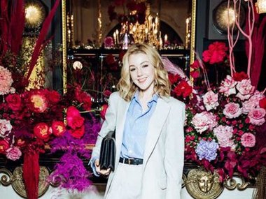 Slide image for gallery: 11805 | Юлианна Караулова
