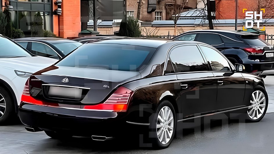 Cедан Maybach 62 в автопарке Надежды Кадышевой Cедан Maybach 62 в автопарке Надежды Кадышевой