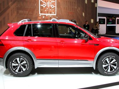 slide image for gallery: 19740 | Volkswagen Tiguan GTE