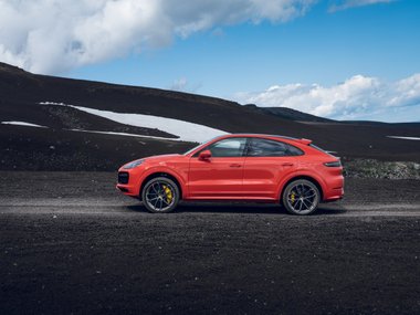 slide image for gallery: 25969 | Porsche Cayenne Coupe