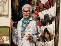 Content image for: 523368 | Меха и яркость: как выглядит и одевается самая модная 100-летняя старушка в мире
