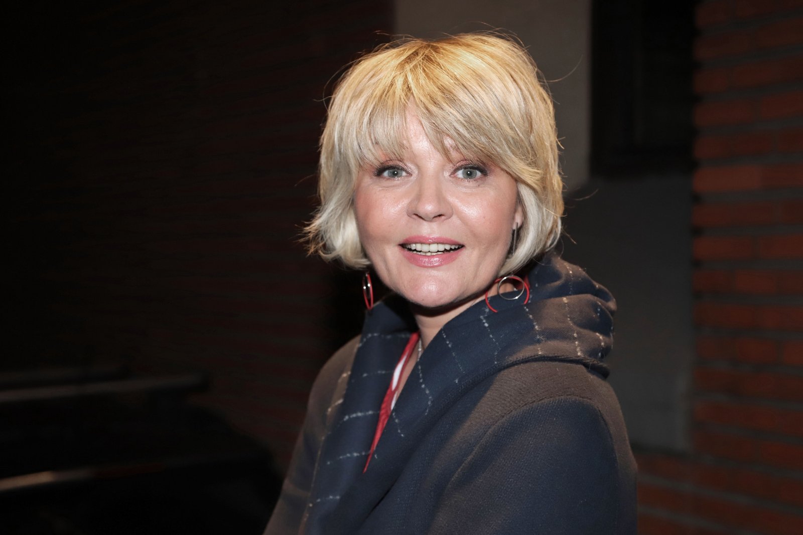 меньшова сидя Юлия Меньшова закрыла киностудию своего отца
